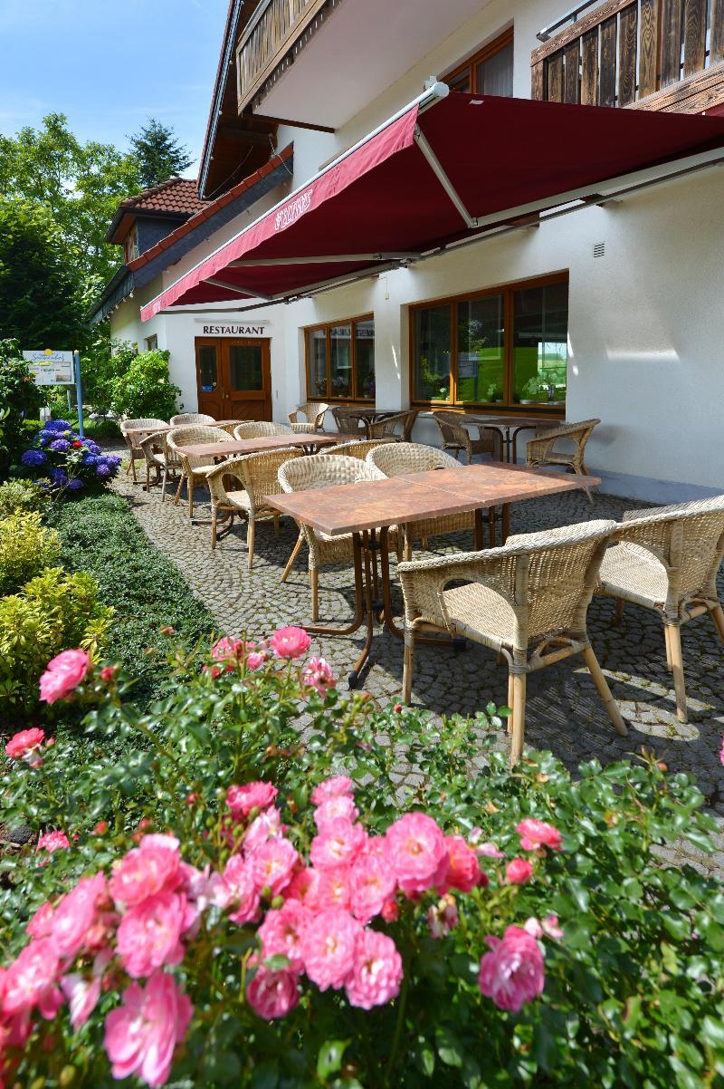 Rhoen-Hotel Sonnenhof - Restaurant & Cafe Poppenhausen Eksteriør bilde